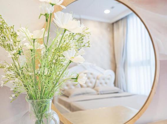 Enay Apartment - Vinhomes Central Park - Landmark Ho Chi Minh City Bagian luar foto